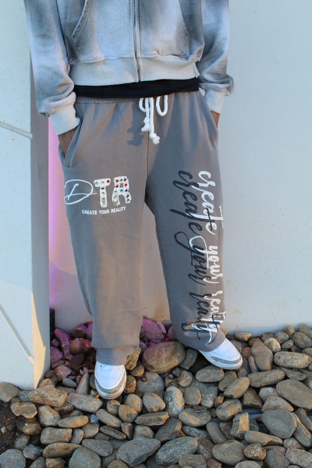 CYR SWEATS